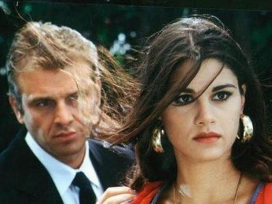 Άννα Μαρία Παπαχαραλάμπους: Η γνωριμία με τον σύζυγο της στα γυρίσματα και η συμβιβαστική λύση για τον γάμο και τη βάφτιση