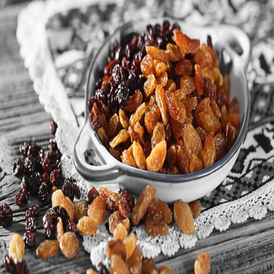 Σταφίδες: Τα σημαντικότερα οφέλη τους όταν καταναλώνονται πριν τον ύπνο