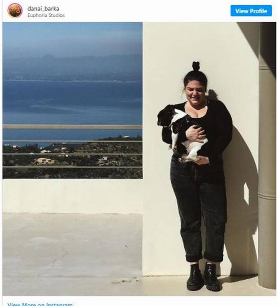 Βίκυ Σταυροπούλου – Χρήστος Χατζηπαναγιώτης: Η αγορά πολυτελούς κτήματος στη Μάνη και το μπαλκόνι με τη μαγευτική θέα