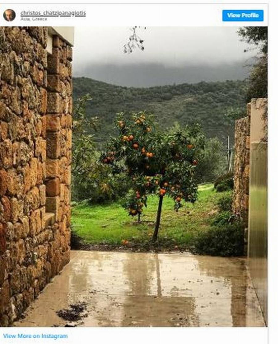 Βίκυ Σταυροπούλου – Χρήστος Χατζηπαναγιώτης: Η αγορά πολυτελούς κτήματος στη Μάνη και το μπαλκόνι με τη μαγευτική θέα