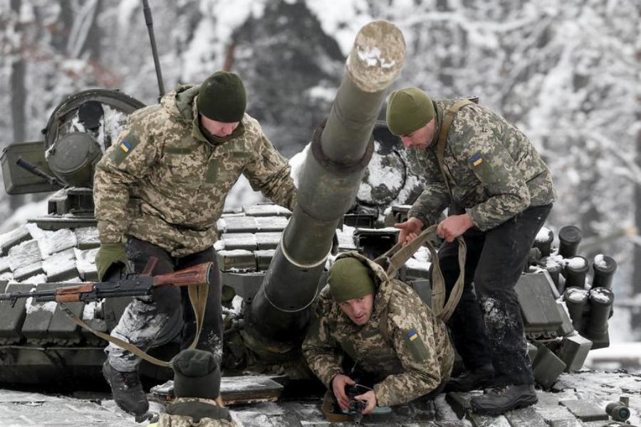 «Βοηθήστε μας να φύγουμε με ασφάλεια»: Κραυγή απόγνωσης από Έλληνες της Ουκρανίας