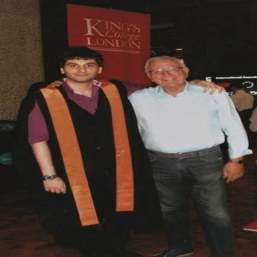 «Κατέρρευσε ο οργανισμός του»: Στο νοσοκομείο ο γιος του Κώστα Χαρδαβέλλα, Κωνσταντίνος