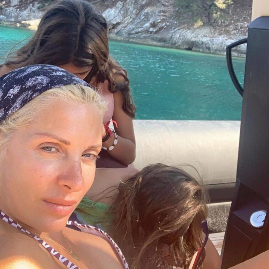 Ελένη Μενεγάκη: Η κόρη της, Βαλέρια Λάτσιου, μεγάλωσε και η ομοιότητα με τη μαμά της είναι εκπληκτική