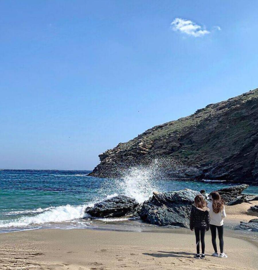 Ελένη Μενεγάκη: Η κόρη της, Βαλέρια Λάτσιου, μεγάλωσε και η ομοιότητα με τη μαμά της είναι εκπληκτική