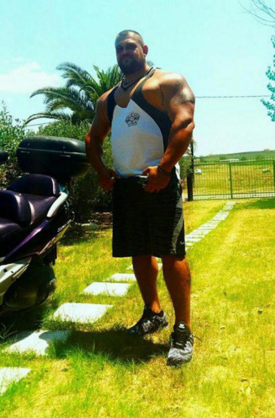 Βασίλης Σεμερτζίδης: Το «θηρίο» του Ιβάν Σαββίδη, που ζυγίζει 165 κιλά και τον αποκαλούν βουνό του προέδρου