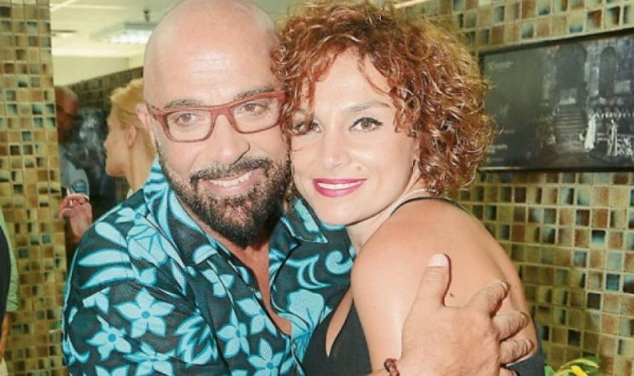 «Τα πρώτα χρόνια θύμωνα, έκλαιγα, ντρεπόμουν. Δεν τα έλεγα στους γονείς μου όμως αυτά»