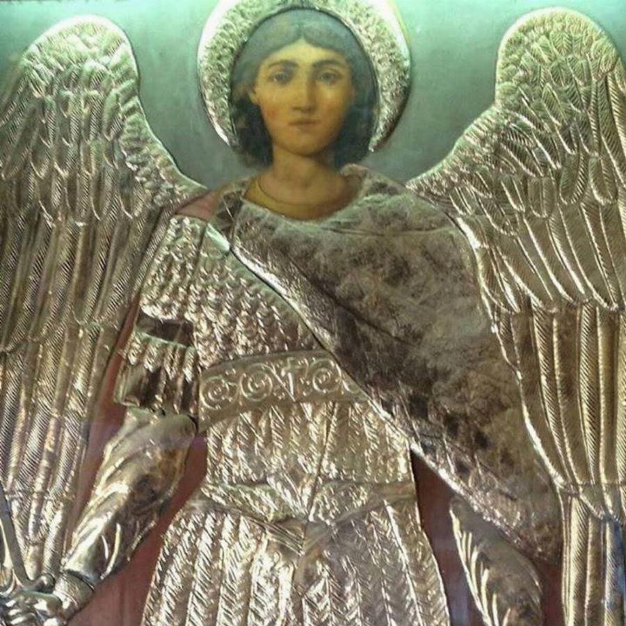 Θαυματουργή προσευχή στον Αρχάγγελο Μιχαήλ: Εξασφαλίζει προστασία και απαλλαγή από προβλήματα