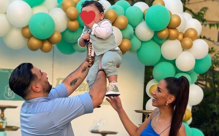 Τριαντάφυλλος Παντελίδης και Πωλίνα Φιλλίπου:  Το υπέροχο σπίτι τους, το ευρύχωρο σαλόνι και η ξεχωριστή διακόσμηση