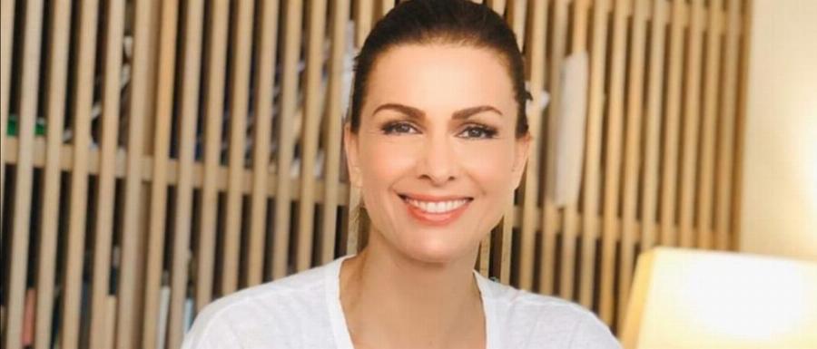 Τζίνα Αλιμόνου: Η θαυματουργή και σπιτική συνταγή για φυσικό μπότοξ – Χαρίζει όμορφο και λαμπερό πρόσωπο