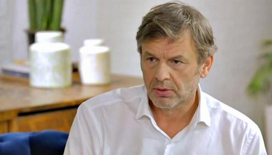 Απόστολος Γκλέτσος: «Βεβαίως είμαι με τον ΣΥΡΙΖΑ – Όσο πιο γρήγορα φύγει ο Μητσοτάκης, τόσο καλύτερα»