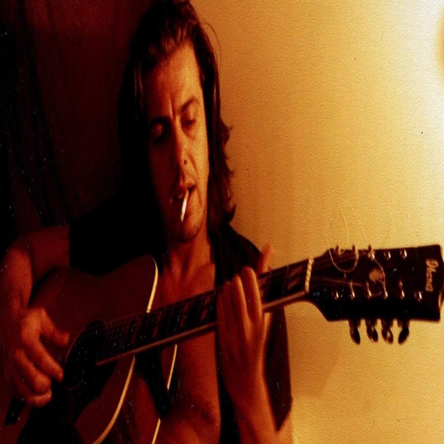 «Να Μ’ Αγαπάς»: Η γυναίκα πίσω από το πιο όμορφο ελληνικό τραγούδι για την αγάπη