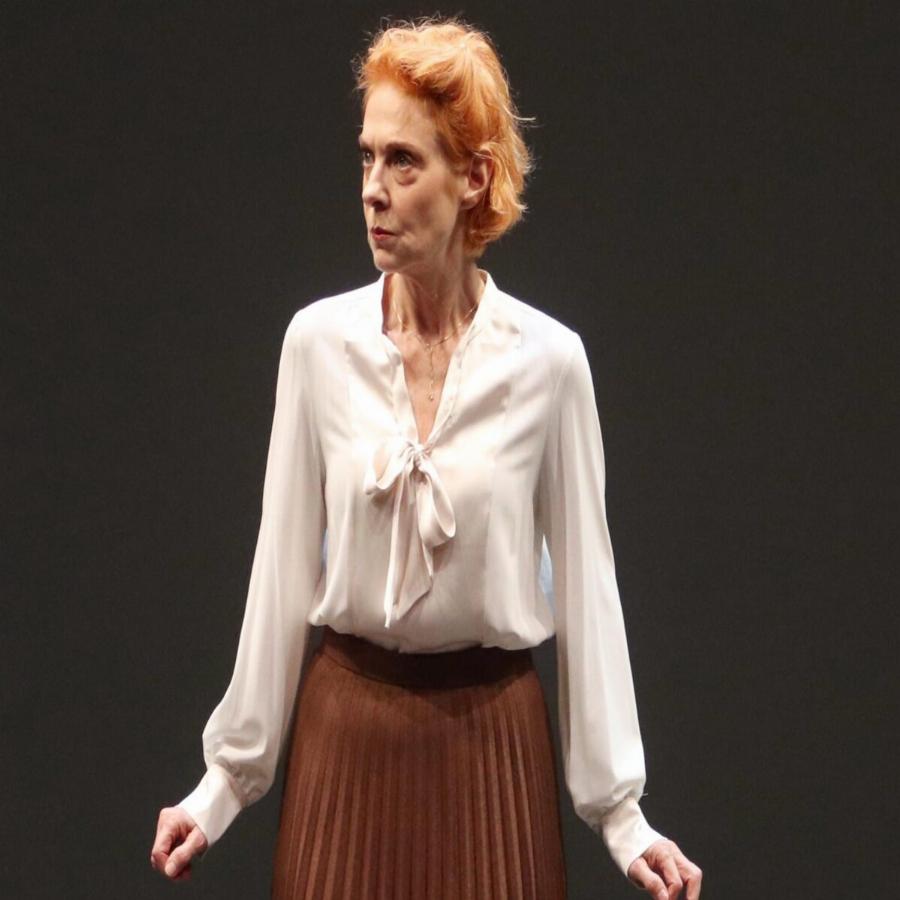 Ναταλία Τσαλίκη: O γάμος με τον Γιάννη Μπέζο, η άσχημη σχέση των γονιών της και η φυγή από το σπίτι