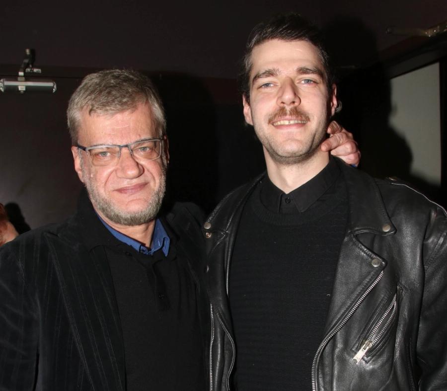 Ιάσονας Παπαματθαίου: Ο όμορφος γιος του Τάκη Παπαματθαίου είναι πρωταγωνιστής σε διάσημη σειρά