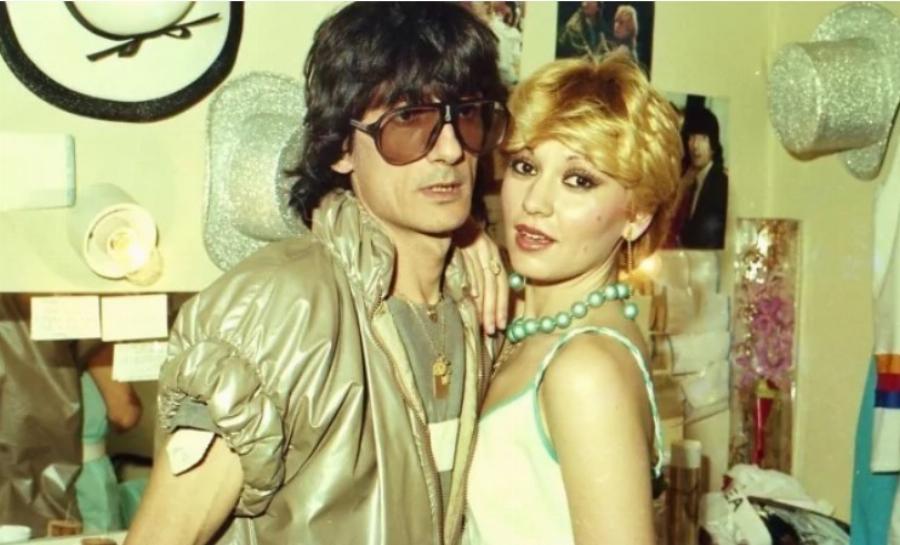 «Εσύ έφυγες νωρίς και εγώ ζω τις χειρότερες χρονιές της ανθρωπότητας»: Η συγκινητική ανάρτηση της Καίτης Φίνου για τον Στάθη Ψάλτη