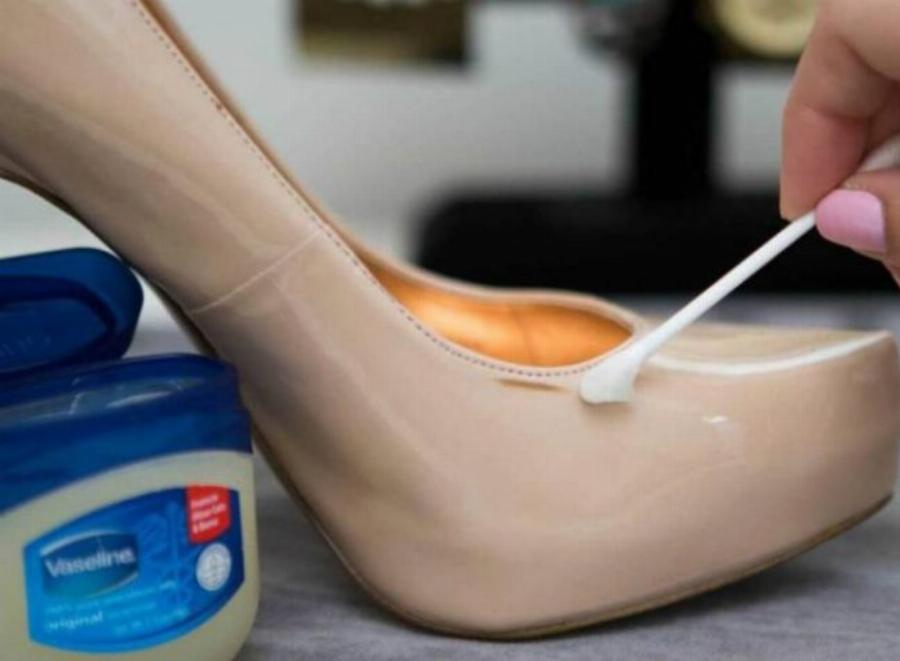 Βαζελίνη: Πως θα κάνετε την ζωή σας πιο εύκολη – 18 άγνωστες χρήσεις της
