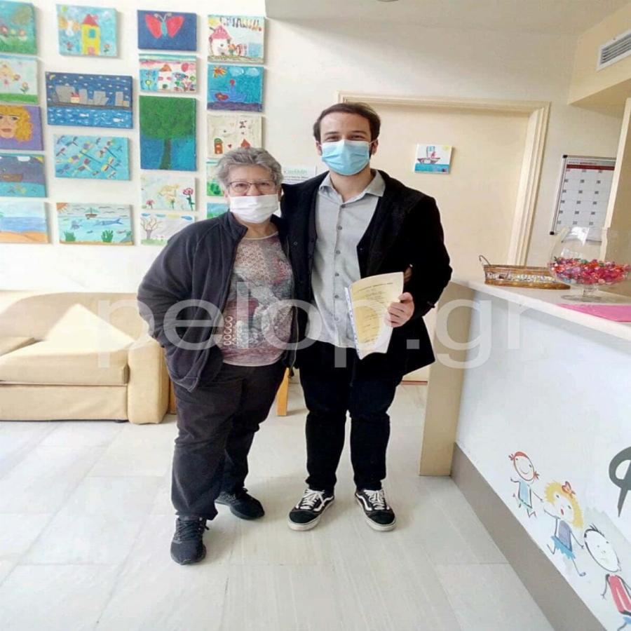 Ο Γιάννης νίκησε τον καρκίνο όταν ήταν μόλις 10 ετών και έγινε γιατρός για να βοηθήσει άλλα παιδιά