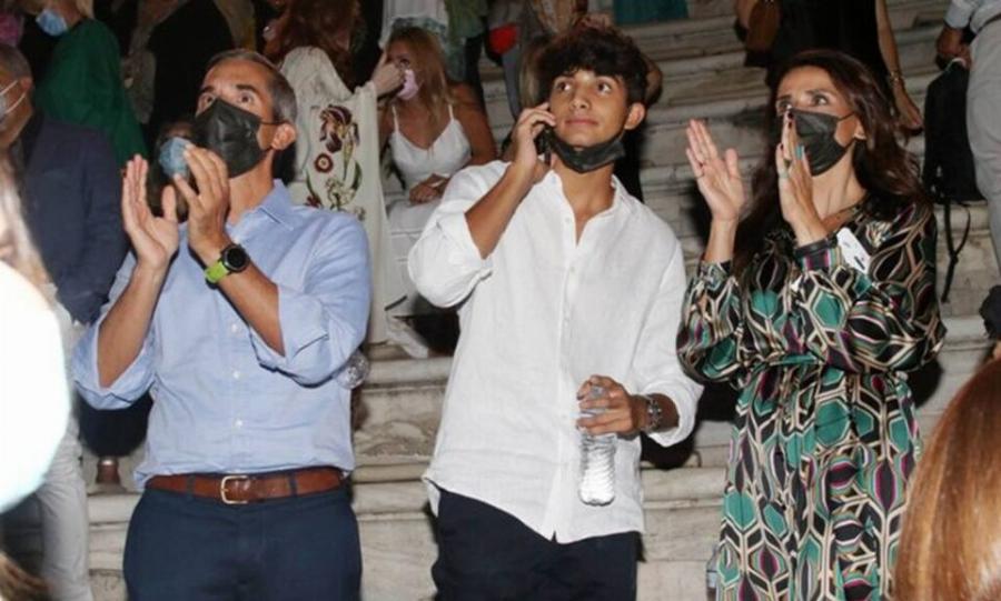 Μαρινέλλα: Η απίστευτη ομοιότητα με την κόρη της Τζωρτζίνα, οι σπάνιες φωτογραφίες και τα 2 της εγγόνια