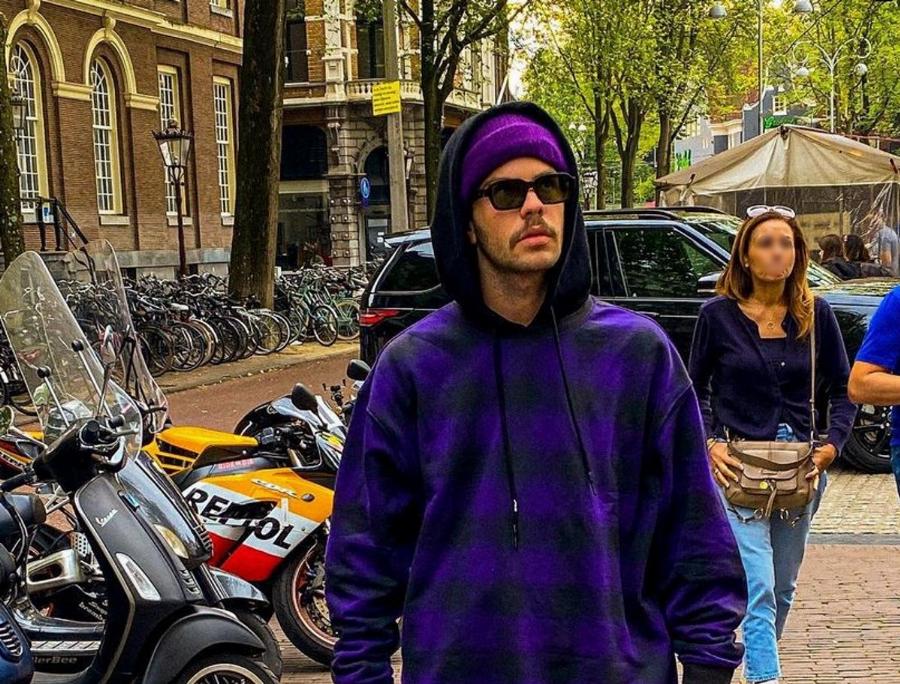 Μείναμε άφωνοι: Τι δουλειά κάνει ο γιος της Ελένης Μενεγάκη, Άγγελος Λάτσιος