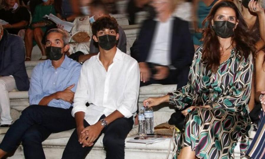 Μαρινέλλα: Η απίστευτη ομοιότητα με την κόρη της Τζωρτζίνα, οι σπάνιες φωτογραφίες και τα 2 της εγγόνια