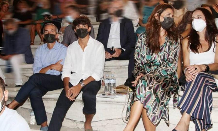 Μαρινέλλα: Η απίστευτη ομοιότητα με την κόρη της Τζωρτζίνα, οι σπάνιες φωτογραφίες και τα 2 της εγγόνια