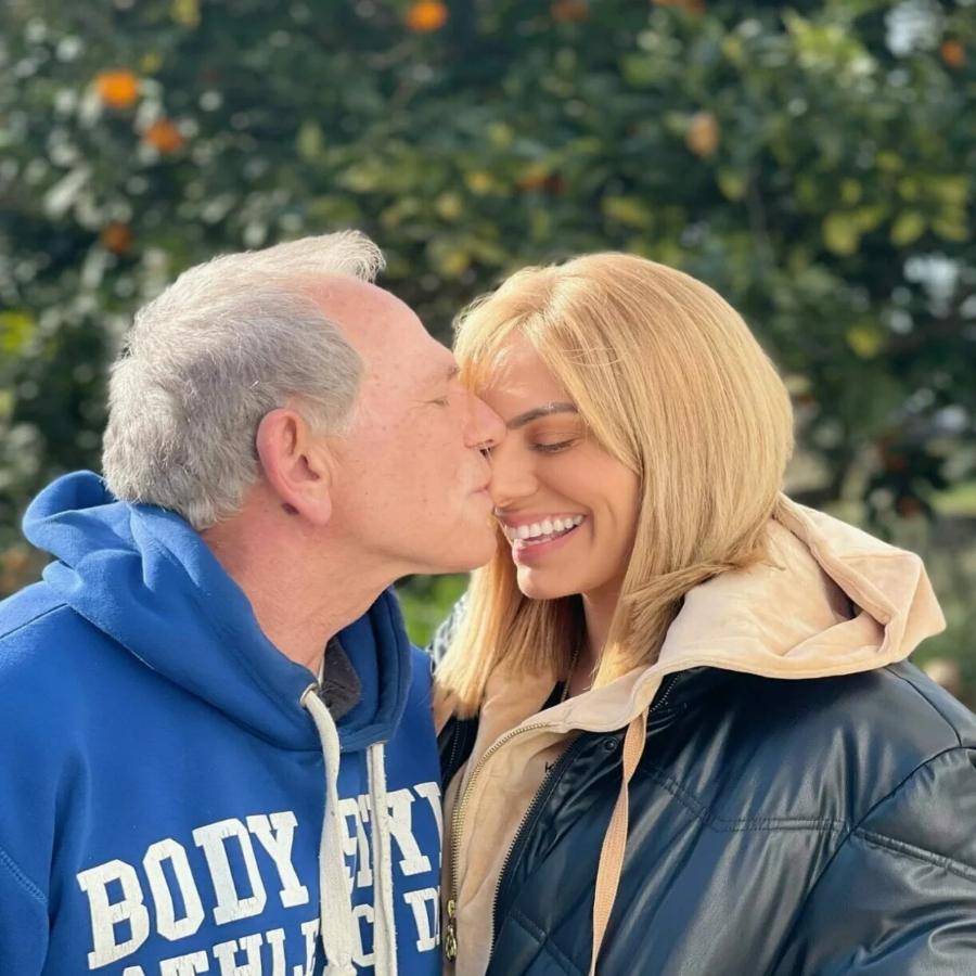 Ιωάννα Μαλέσκου: Η παρουσιάστρια μας συστήνει τον πατέρα της και καταλάβαμε από που πήρε την ομορφιά της