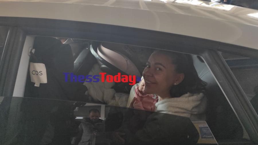 Πόλεμος στην Ουκρανία – Σάκχοφ: Eπέστρεψε στην Ελλάδα με τη σύζυγο και το νεογέννητο παιδί τους