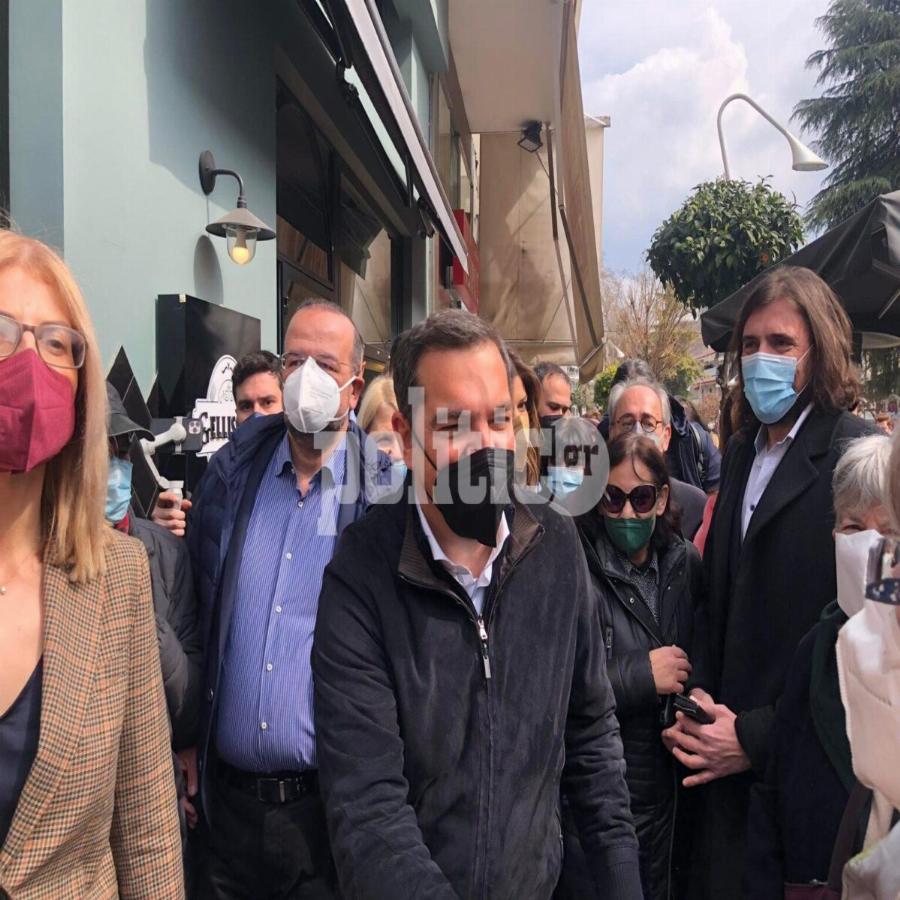 “Είσαι ο επόμενος πρωθυπουργός”: Μεγάλη αποθέωση του Αλέξη Τσίπρα στην Καλαμαριά