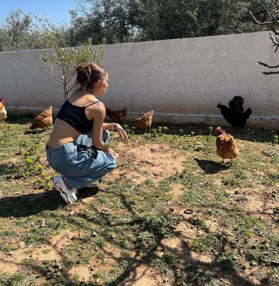 H Ελένη Φουρέιρα πέρασε την αργία της 25ης Μαρτίου στην εξοχή και μοιράστηκε τις υπέροχες στιγμές