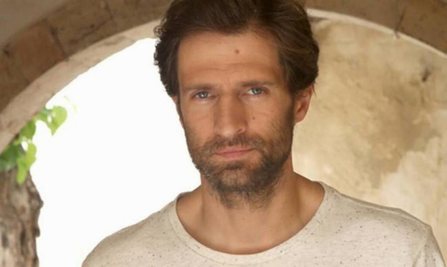 «Δεν έχω δηλώσει ποτέ 100% Έλληνας»: Οι αποκαλύψεις του Μαξίμου Μουμούρη