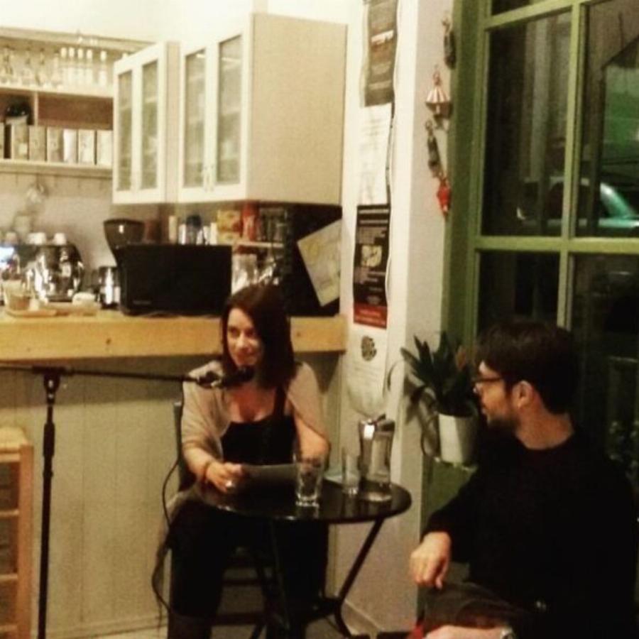 Αθανασία Γκανά: Πως είναι 20 χρόνια μετά το «Άκρως Οικογενειακόν» – Μία σπάνια και αδημοσίευτη φωτογραφία της