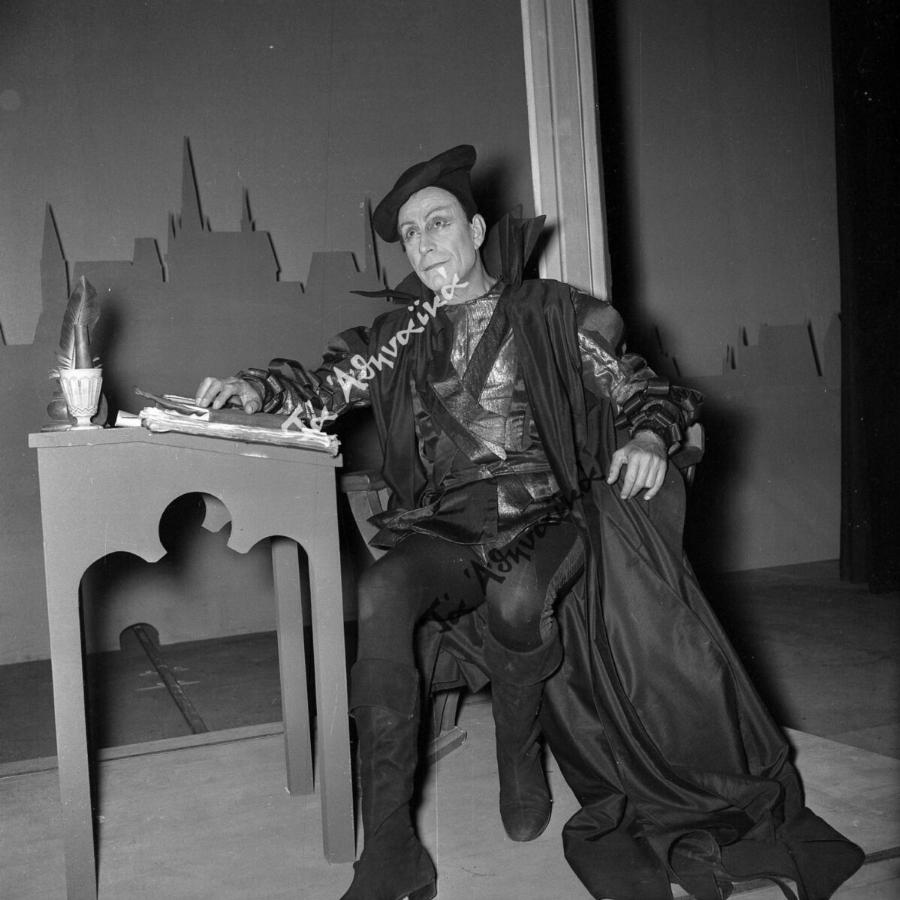 Γιώργος Παππάς: Ο θαυμασμός της Τζένης Καρέζη, ο έρωτας της Μελίνας Μερκούρη, η μάχη με τον καρκίνο και ο πρόωρος θάνατός του