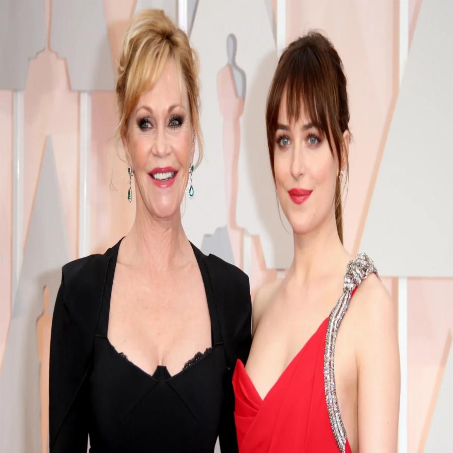 Στέλλα Μπαντέρας: Η κόρη των Αντόνιο Μπαντέρας και Μέλανι Γκρίφιθ μεγάλωσε και είναι μια καλλονή