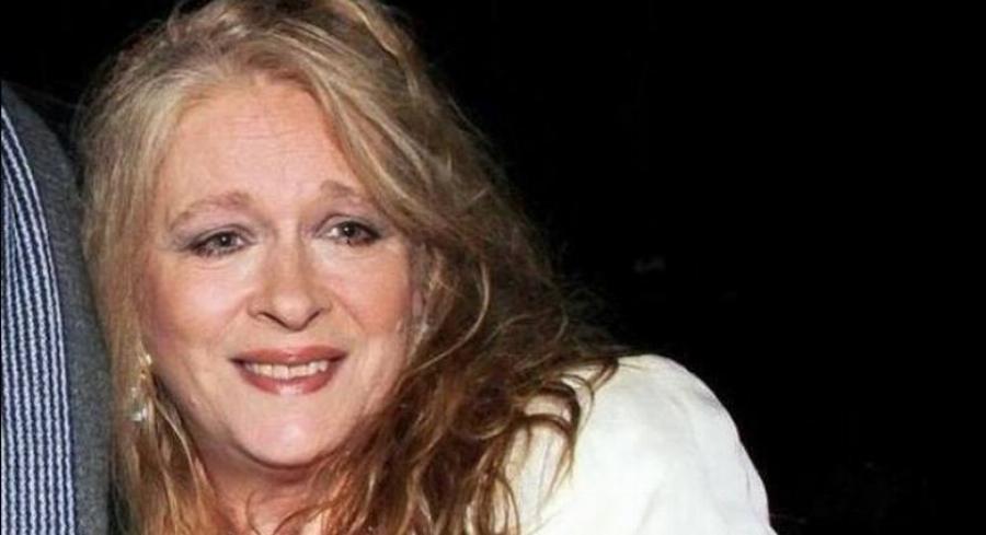 Νόρα Βαλσάμη: «Όλες μου οι φίλες πέθαναν. Με την Ζωή, κοιμόμασταν μαζί. Μη μου τη θυμίζεις την Βουγιουκλάκη»