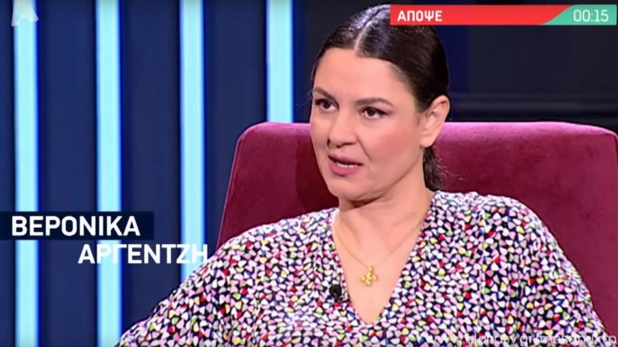 Βερόνκια Αργέντζη: Όσα συνέβησαν με την Βουγιουκλάκη, η φήμη της ως σύμβολο του 90′ και η απώλεια που της στοίχισε