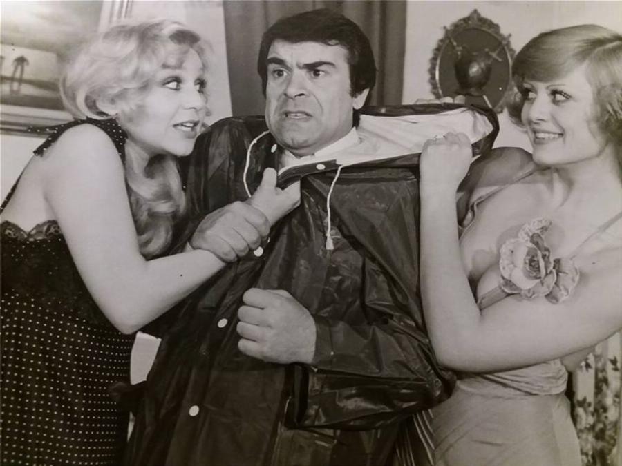 Γιώργος Παπαζήσης: Ο ανεκπλήρωτος έρωτας για τη Βουγιουκλάκη, το διαζύγιο για οικονομικούς λόγους και ο ρόλος που τον «έκαψε»