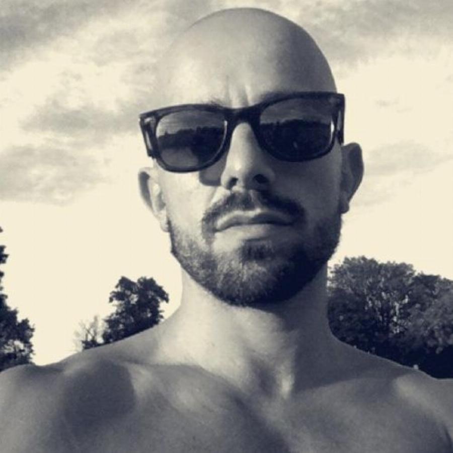 Έφυγαν πριν την ώρα τους: 12 διάσημοι Έλληνες που μας άφησαν νωρίς