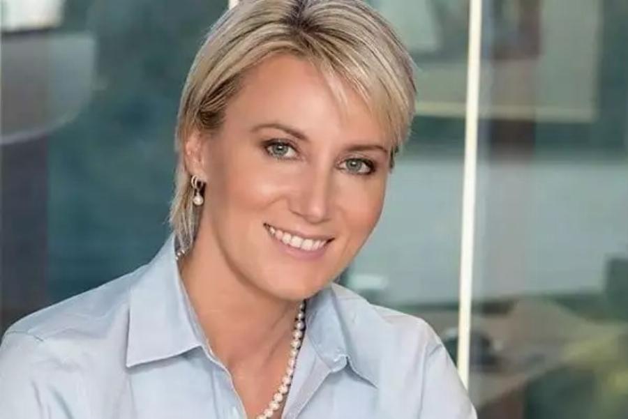 Νατάσα Παζαΐτη: Η γνωριμία με τον Κώστα Καραμανλή, οι αντιρρήσεις της μητέρας του, ο γάμος, η ευτυχισμένη οικογένεια και η ιατρική