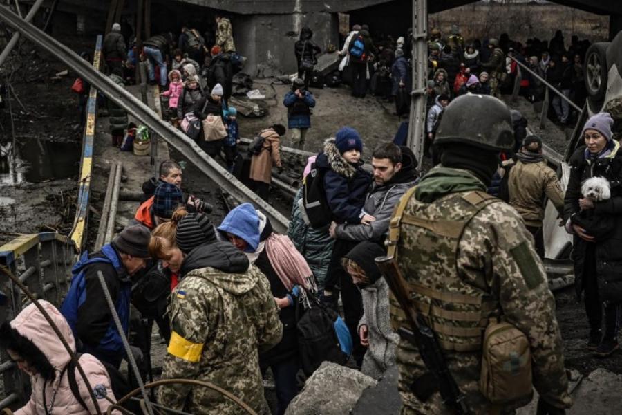 Έχασε γυναίκα και παιδιά: “Συγγνώμη, δεν σας προστάτεψα” – Θρήνος δίχως τέλος