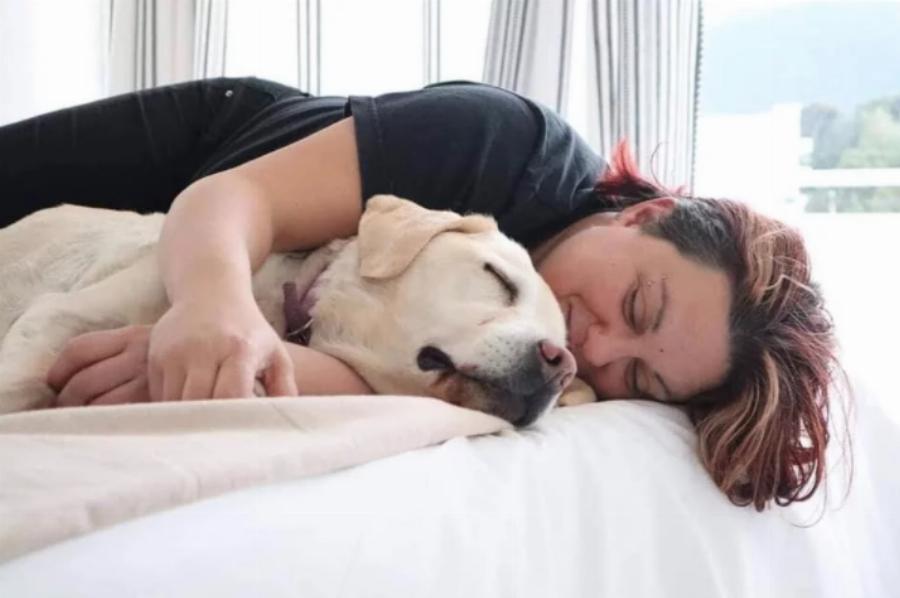 Ιωάννα-Μαρία Γκέρτσου: Τυφλώθηκε στη θερμοκοιτίδα, σπούδασε ψυχολογία και ίδρυσε την πρώτη σχολή για σκύλους-οδηγούς τυφλών στην Ελλάδα