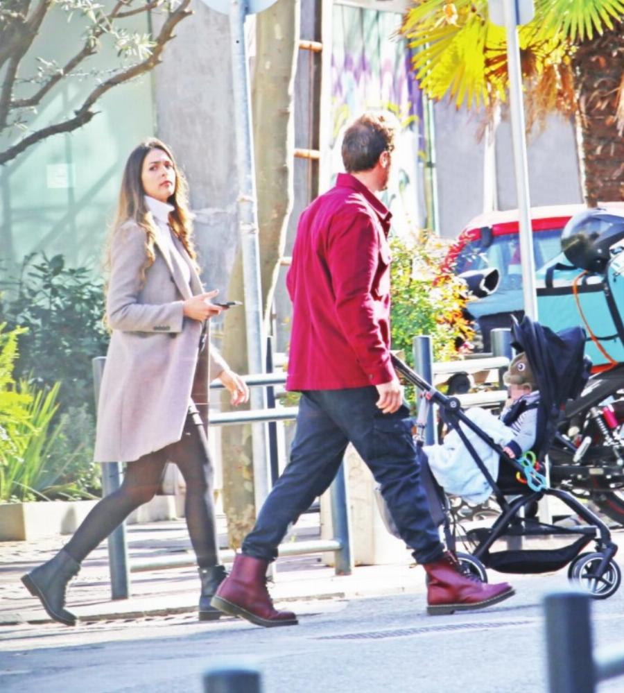 Άκης Πετρετζίκης: Ο γιος του, Αχιλλέας, μεγάλωσε – Βγήκαν για βόλτα και όλοι μιλούσαν για το στυλ του