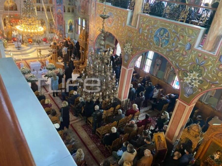 Μνημόσυνο: Ανείπωτη θλίψη στο μνημόσυνο για τα τρία αγγελούδια, της Τζωρτζίνας, της Μαλένας και της Ίριδας