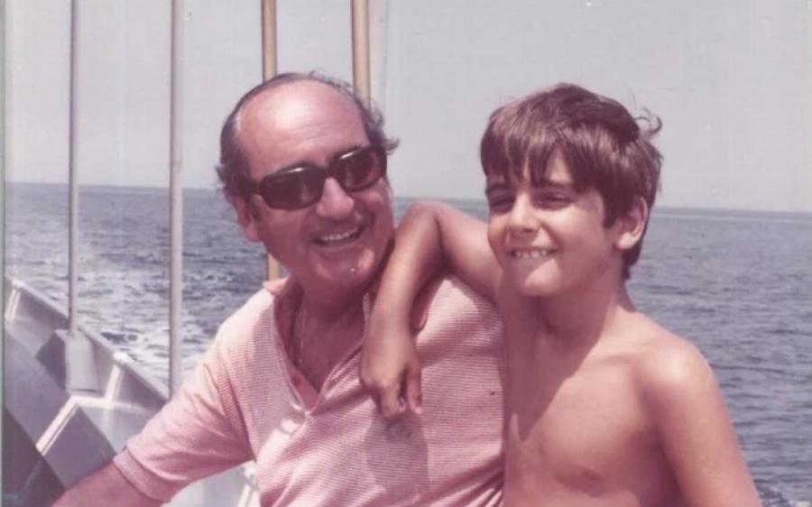 Ερώτημα: Τι δώρο θα παίρνατε στον πρωθυπουργό Κυριάκο Μητσοτάκη που σήμερα έχει γενέθλια;