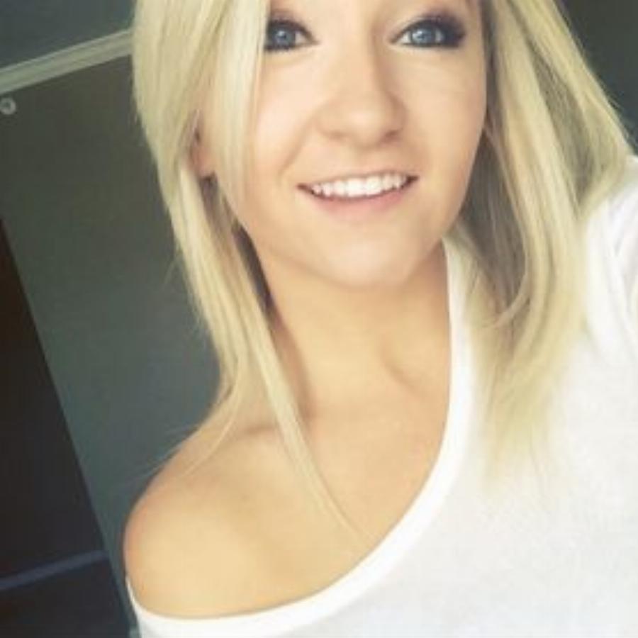 «Στα 16 μου είπα στη μητέρα μου τρέμοντας ότι είμαι έγκυος και με έδιωξε από το σπίτι»