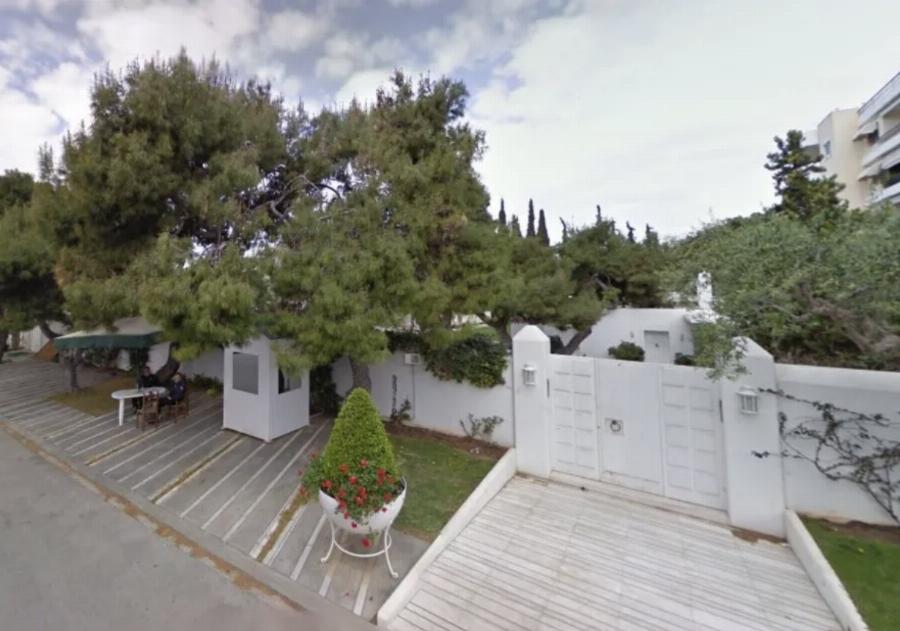 «Bίλα Μητσοτάκη»: H δύσκολη απόφαση να το πωλήσουν, το σπίτι που χωρίστηκε στα τέσσερα και το άγνωστο παρασκήνιο.