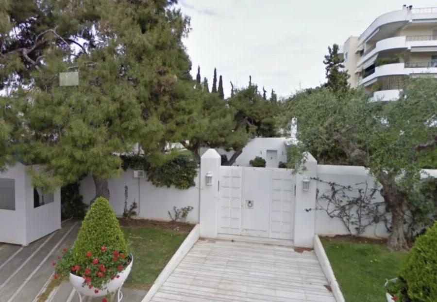 «Bίλα Μητσοτάκη»: H δύσκολη απόφαση να το πωλήσουν, το σπίτι που χωρίστηκε στα τέσσερα και το άγνωστο παρασκήνιο.