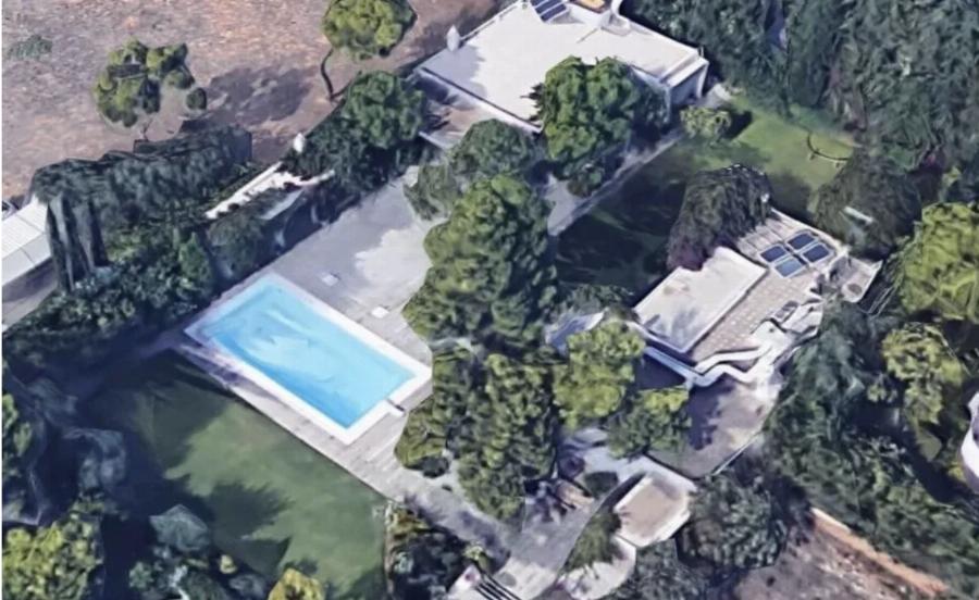 «Bίλα Μητσοτάκη»: H δύσκολη απόφαση να το πωλήσουν, το σπίτι που χωρίστηκε στα τέσσερα και το άγνωστο παρασκήνιο.