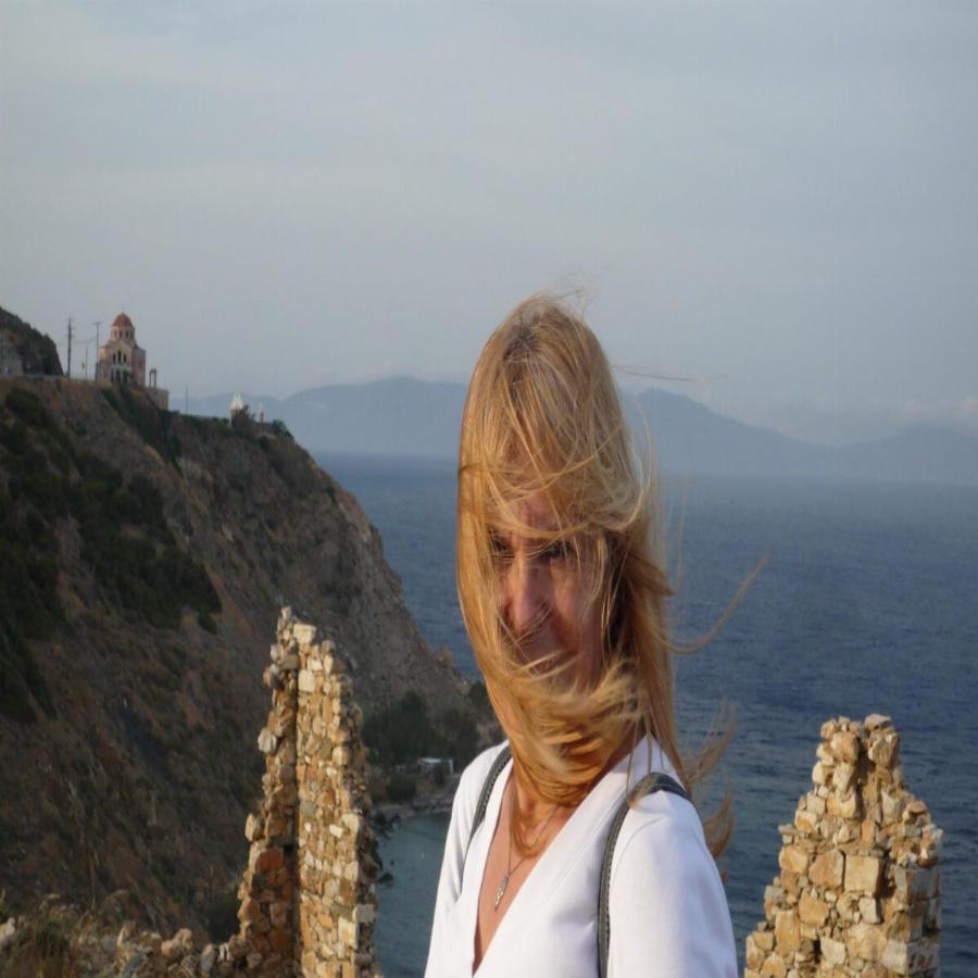 Χλόη Λιάσκου: Έγινε 75 ετών και εντυπωσιάζει με την φυσική ομορφιά της – Πως είναι σήμερα η γλυκιά ξανθιά με την ταραχώδη ζωή