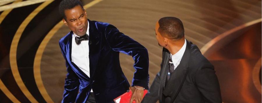 Τι και αν κινδυνεύει να χάσει το αγαλματίδιο: Μετά το χαστούκι ο Γουίλ Σμιθ το «έκαψε» στο πάρτι του Vanity Fair