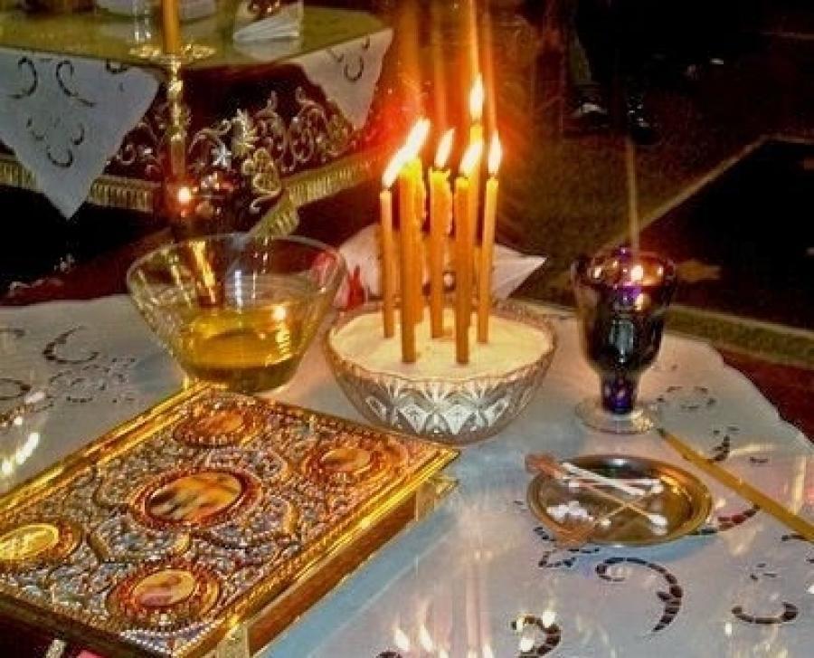 Μέγα το θαύμα από το Ιερό Ευχέλαιο της Μεγάλης Τετάρτης: Το λαδάκι θεραπεύει κάθε ασθένεια