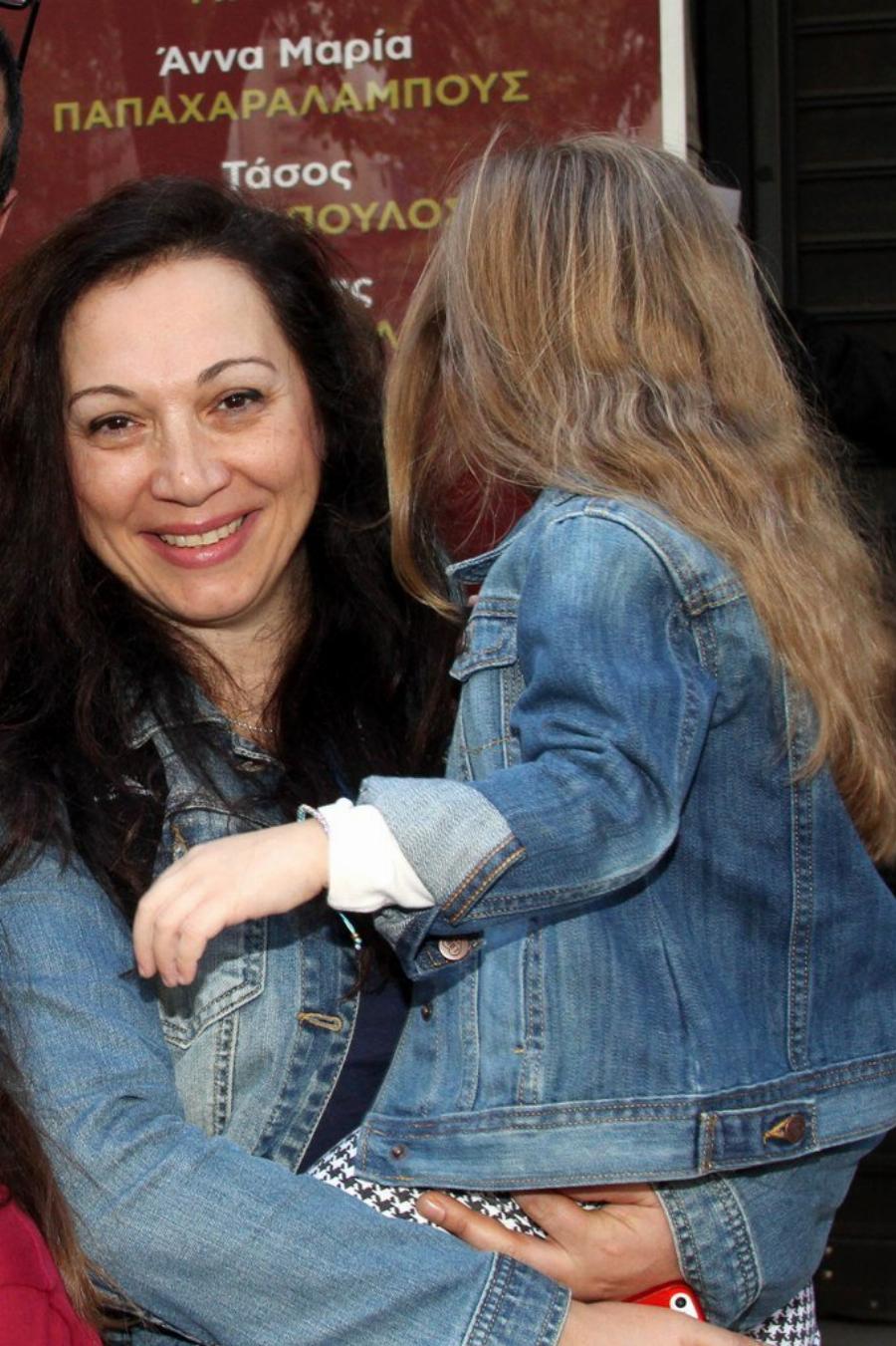 Άννα Μιχαήλου: Η απόσυρση από την υποκριτική, οι βιαστικές αποφάσεις, η λατρεία για την κόρη της και η ζωή της σήμερα